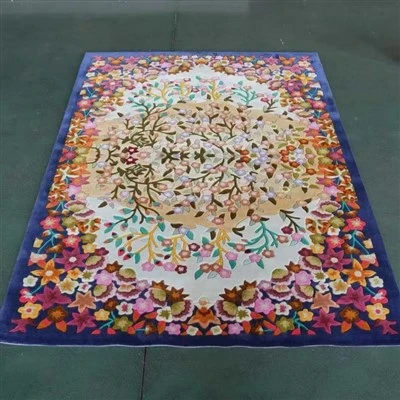 Flower-patterned Carpet