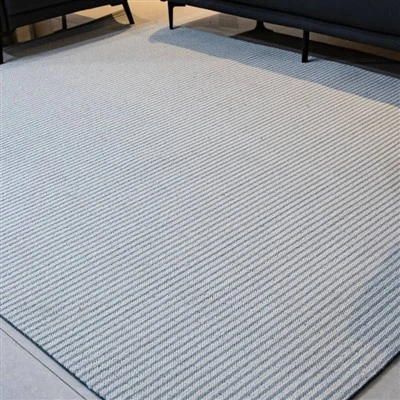 Striped Solid-colored Rug